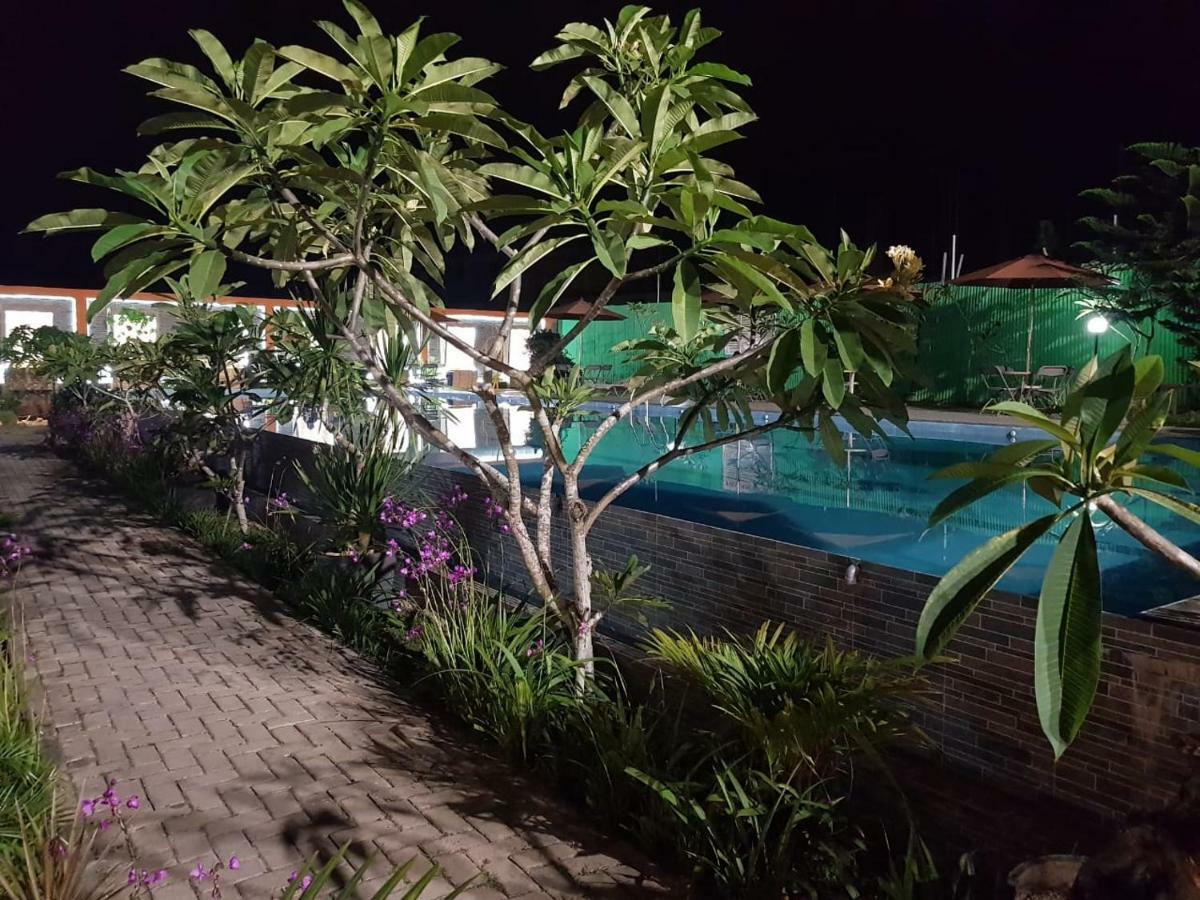 Fortune Front One Hotel קנדרי מראה חיצוני תמונה