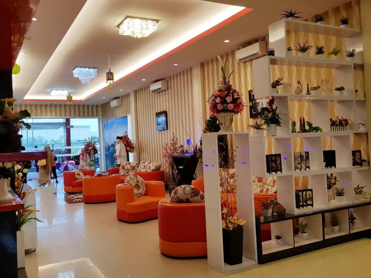 Fortune Front One Hotel קנדרי מראה חיצוני תמונה